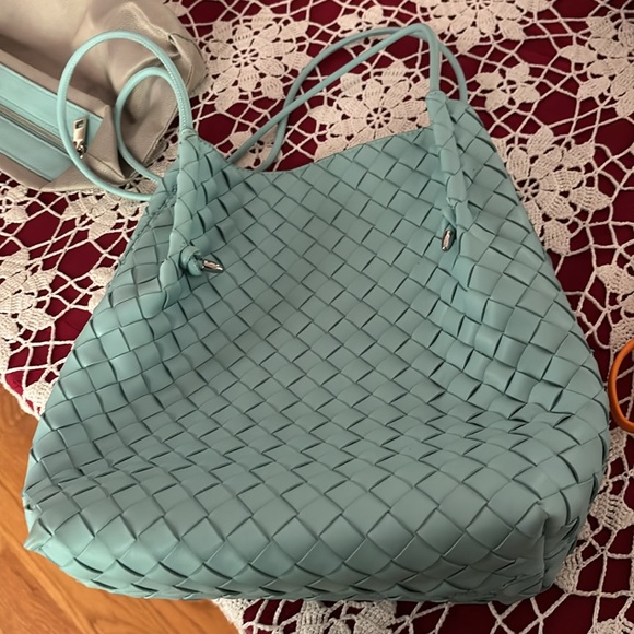 Leather basket weave purse - Picture 2 of 4
